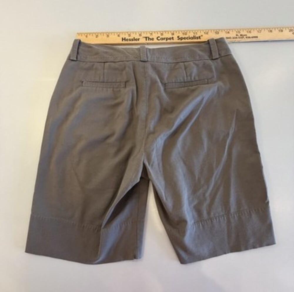 Banana Republic Women's Martin Fit Stretch Shorts Size 0 Gray - Picture 3 of 9